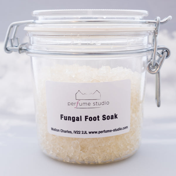 Fungal Foot Soak with Dead Sea Salts, Tea tree oil, Lemon & Neem Oil